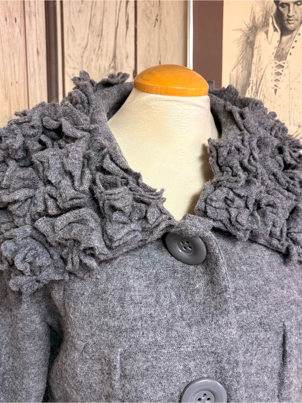 Women's Gray Pea Coat with Textured Collar - Picture 3 of 7